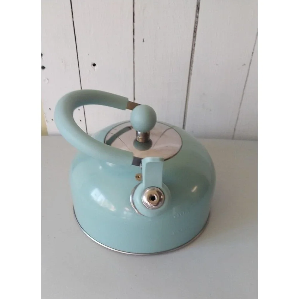 NEW Classic Stainless Steel Whistling Tea Kettle Pot 2 Quart Qt. Kitchen Coffee